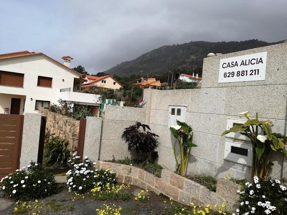 Rooms Peregrinos B Casa Alicia Rosal Dış mekan fotoğraf
